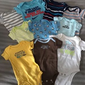 💙 Newborn baby boy onesies lot